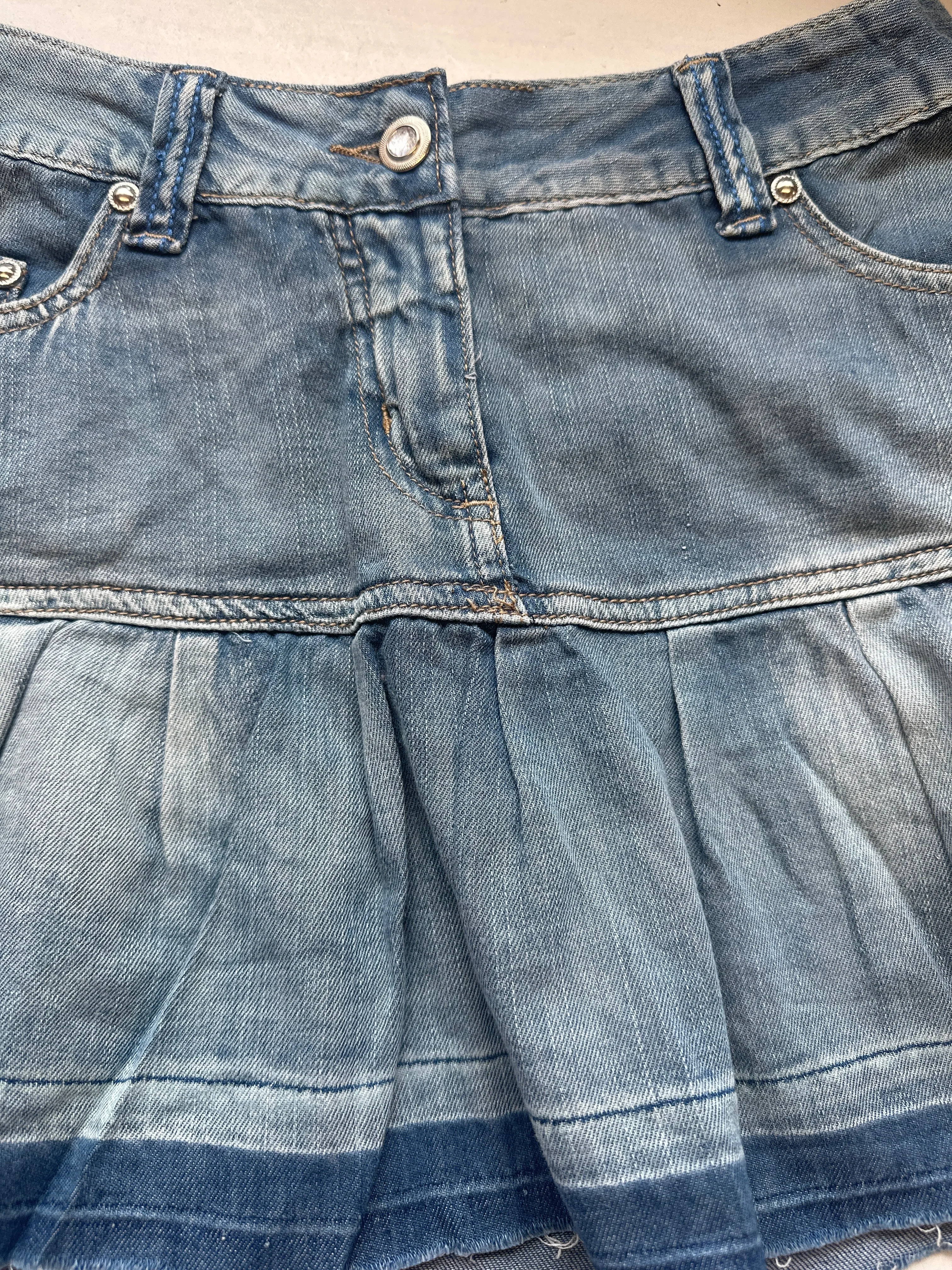 00's pleated denim mini skirt