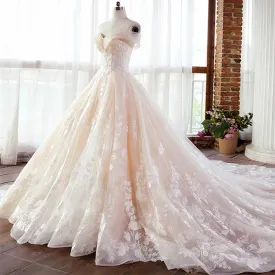 Ball Gown Sweetheart Court Train Lace Wedding Dresses With Appliques Lace