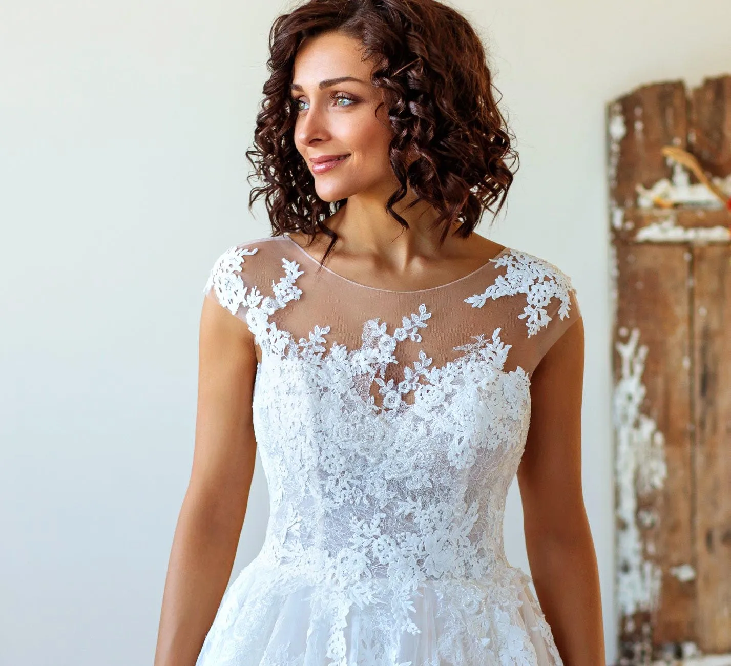 Cap Sleeve Illusion Neck Designer Lace Tulle Wedding Ball Gown