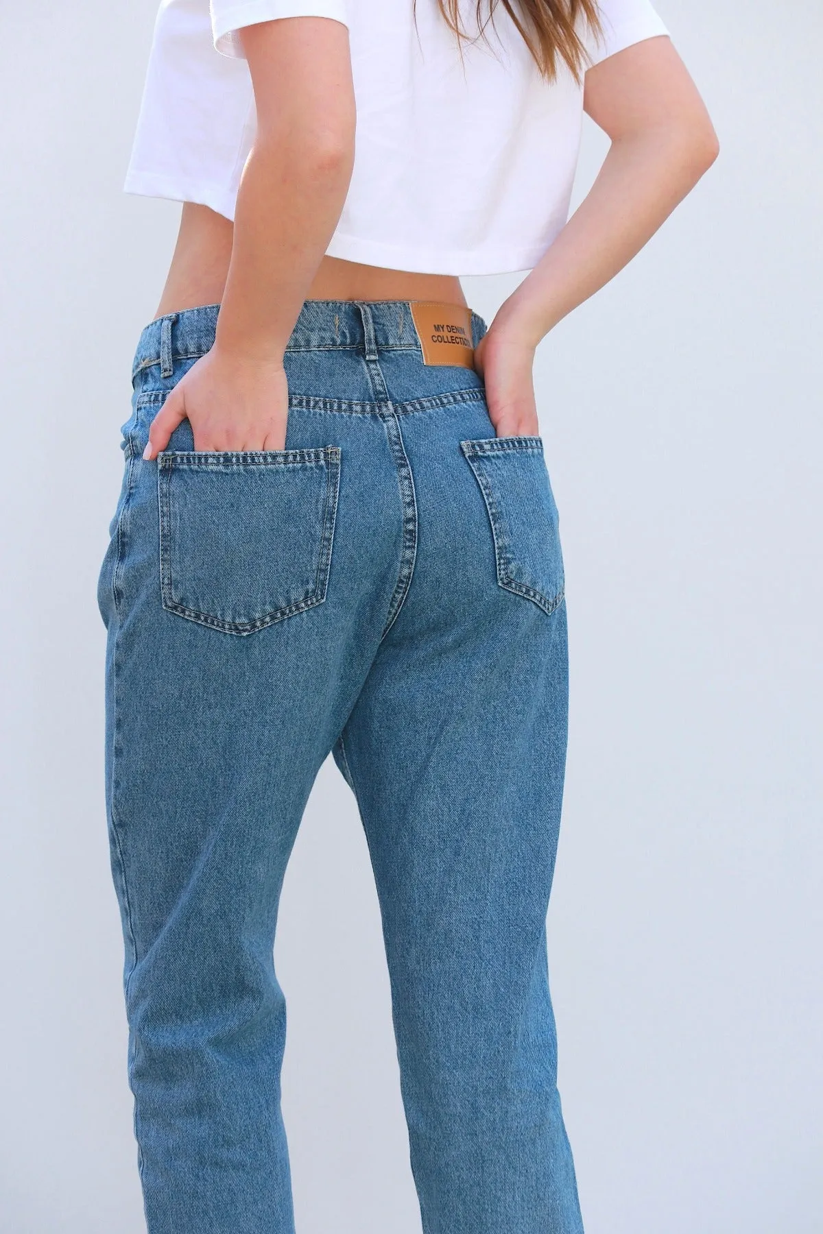 MOM JEANS