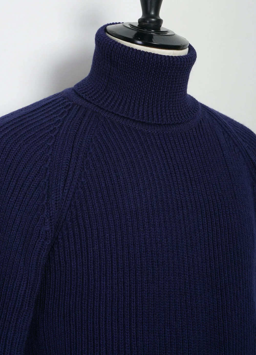 PELLE | Heavy Knit Turtleneck | Royal Blue