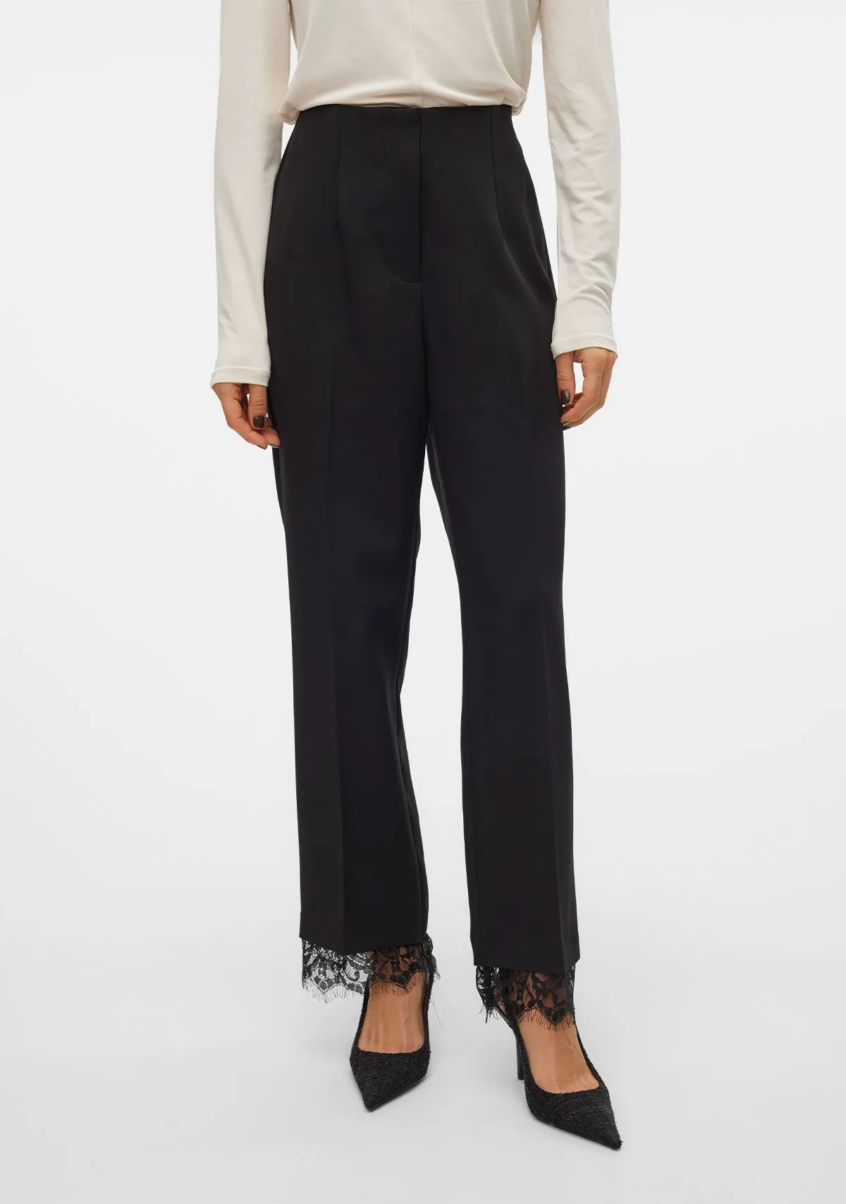 Vm Lulu Hw Straight Lace Detail Pants